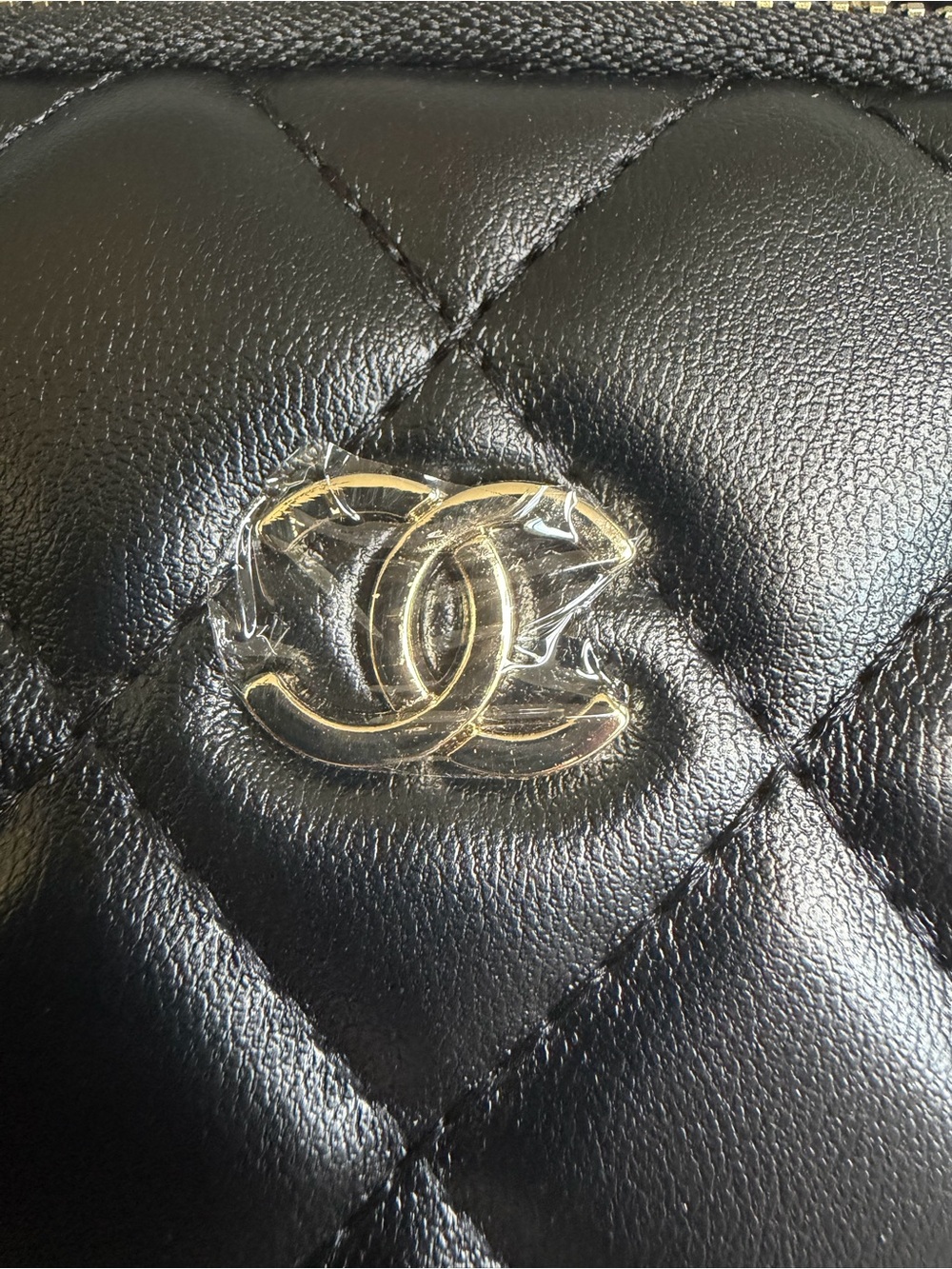 CHANEL Black Quilted Shoulder Bag with Gold Hardware - Picture 4 of 14